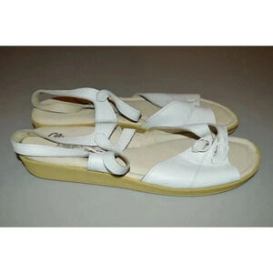 Clinic Lites White Fresno Leather Sandals Size 11 M Medium